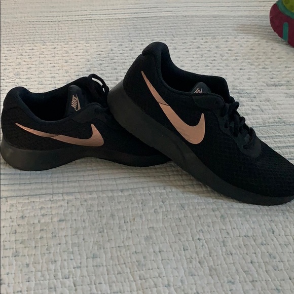 Nike Shoes - NIKE Tangun women’s athletic shoes